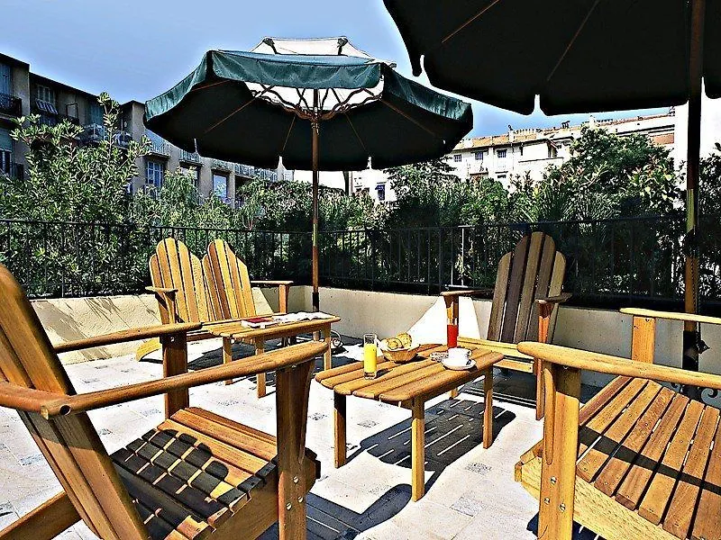 Hotel Les Cigales Niza