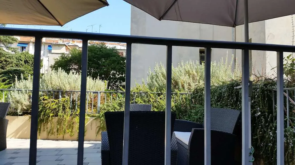 Hotel Les Cigales Niza