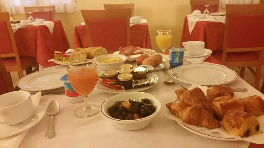 Hotel Les Cigales Niza