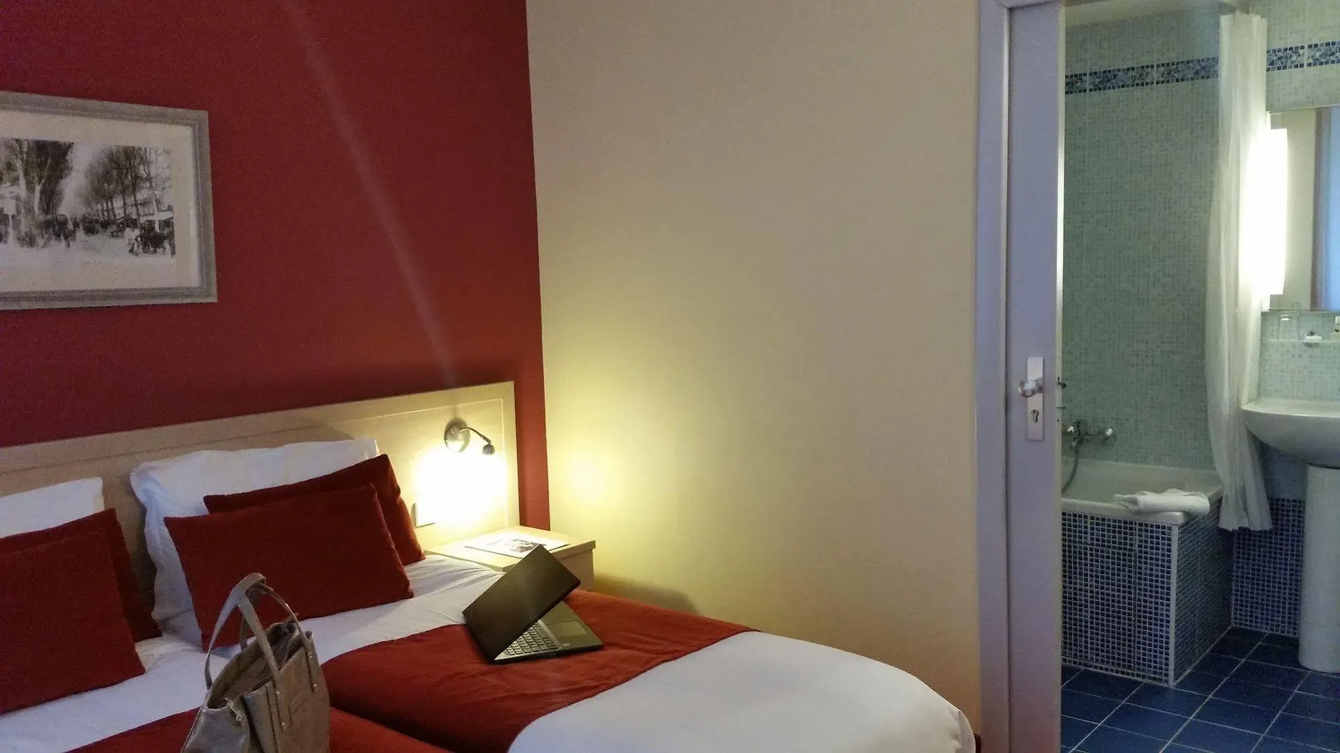 Hotel Les Cigales Niza 3*,