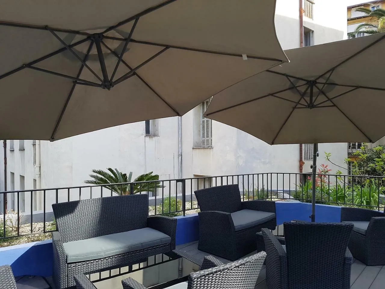 ***  Hotel Les Cigales Niza Francia