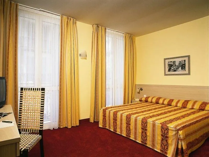 Hotel Hôtel les Cigales Nice
