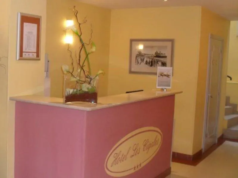Hôtel les Cigales Nice