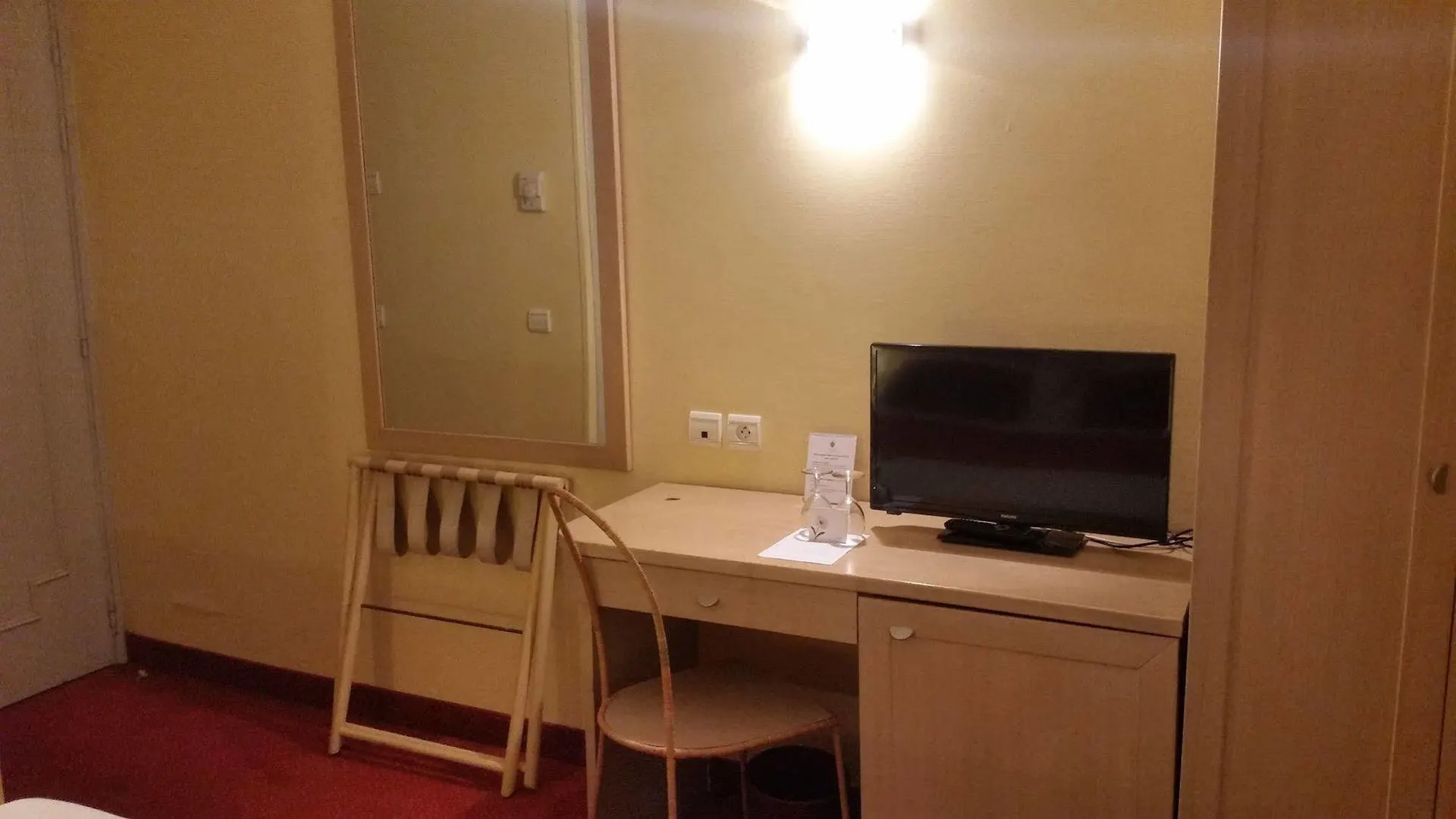 Hotel Les Cigales Nice